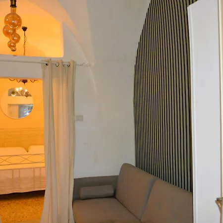 Pantabri - Casa Tipica Su Mare Nel Centro Storico Di גאליפולי