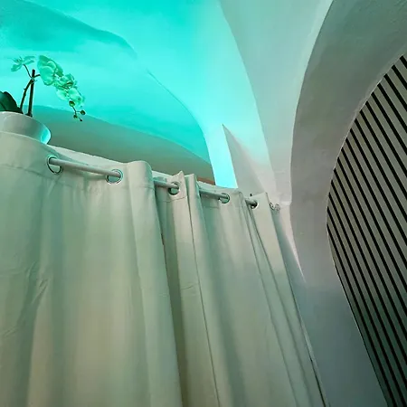 Pantabri - Casa Tipica Su Mare Nel Centro Storico Di Vakantiehuis