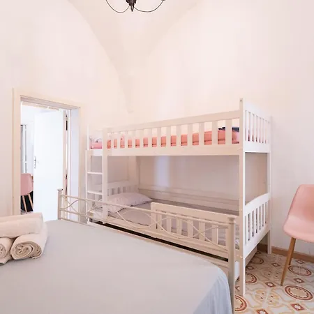 Pantabrì - Casa Tipica Su Mare Nel Centro Storico Di *