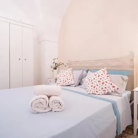 Casa vacanze Pantabrì - Casa Tipica Su Mare Nel Centro Storico Di